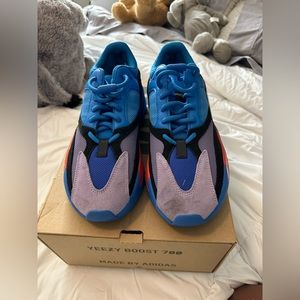 Men’s blue Yeezy 700